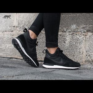 Nike Internationalist Mid